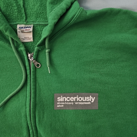 Bundle XL Stephen Amell F*ck Cancer Tshirt & Sinceriously Green Arrow Zip Hoodie - Picture 5 of 10